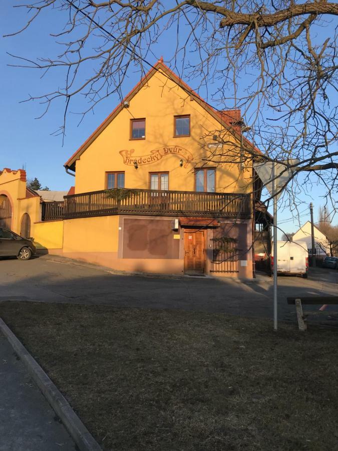 Penzion Hrádecký Dvůr Plzeň Exterior foto